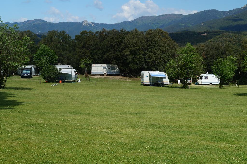 Camping Maçanet de Cabrenys Exterior foto